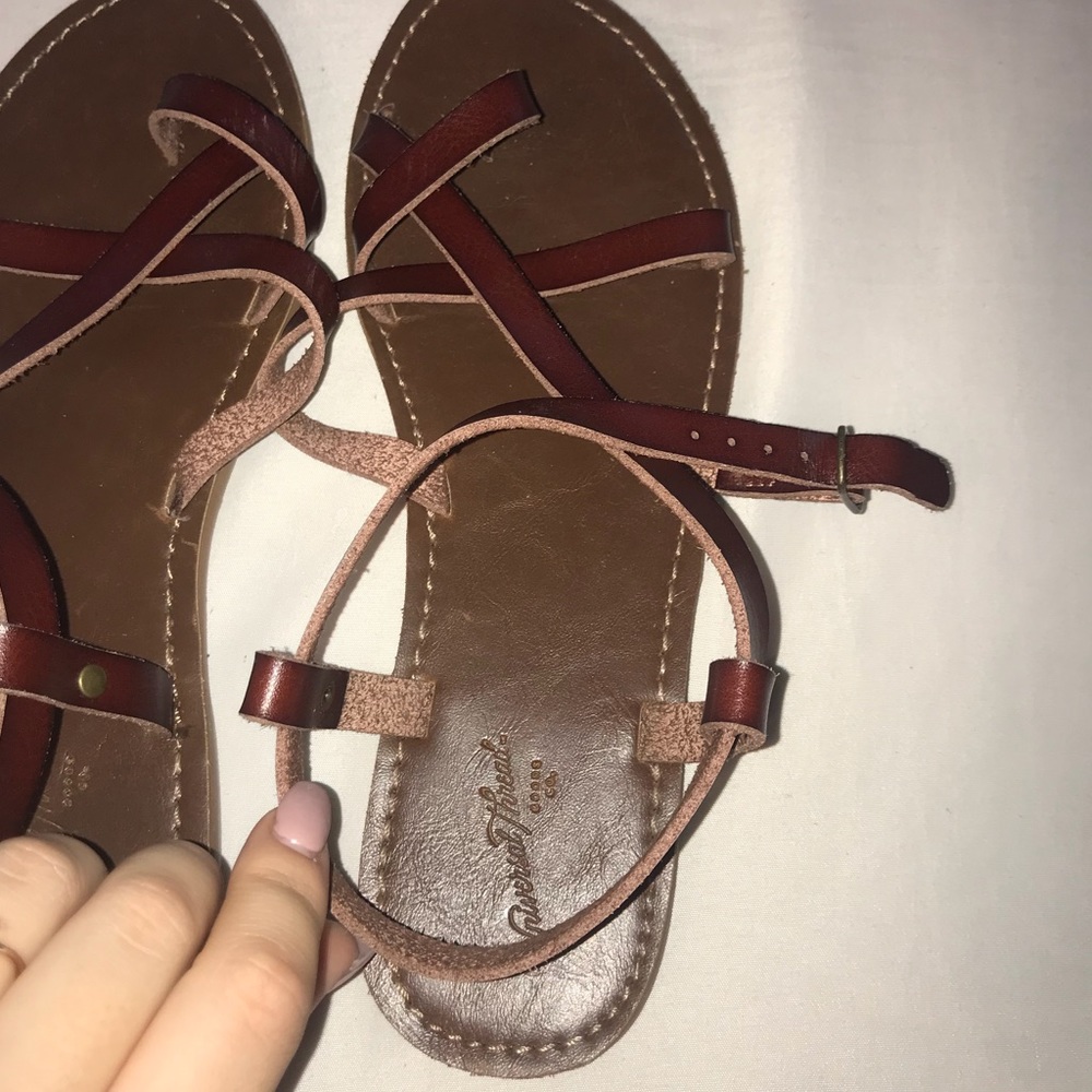 Toe Sandals - Picture 2 of 3